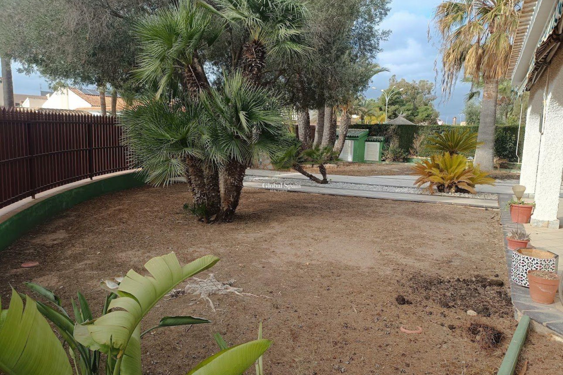 Resale - VILLA -
ORIHUELA COSTA - CAMPOAMOR