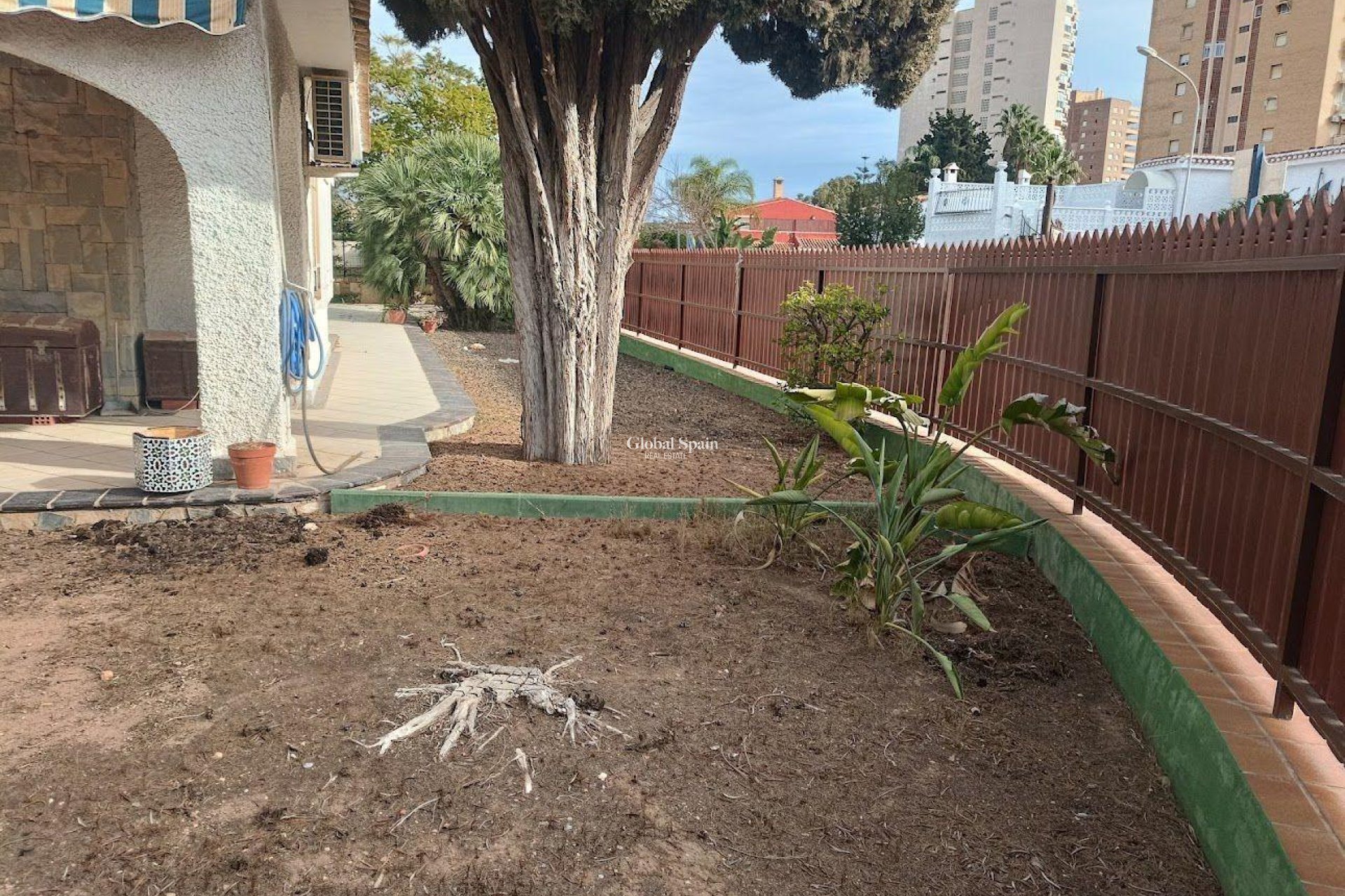 Resale - VILLA -
ORIHUELA COSTA - CAMPOAMOR