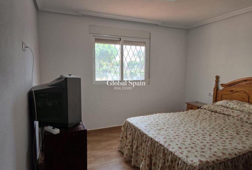 Resale - VILLA -
ORIHUELA COSTA - CAMPOAMOR