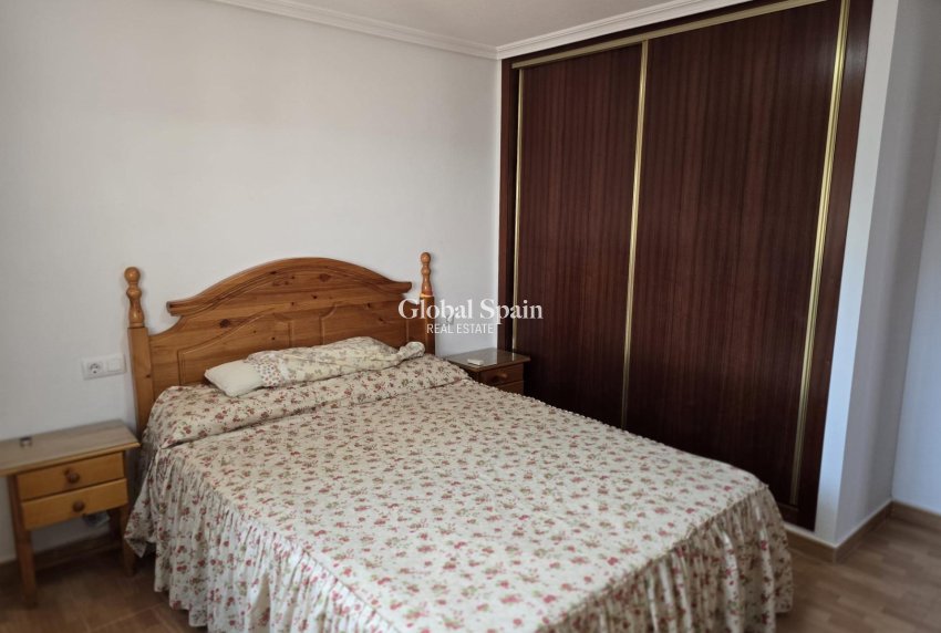 Resale - VILLA -
ORIHUELA COSTA - CAMPOAMOR