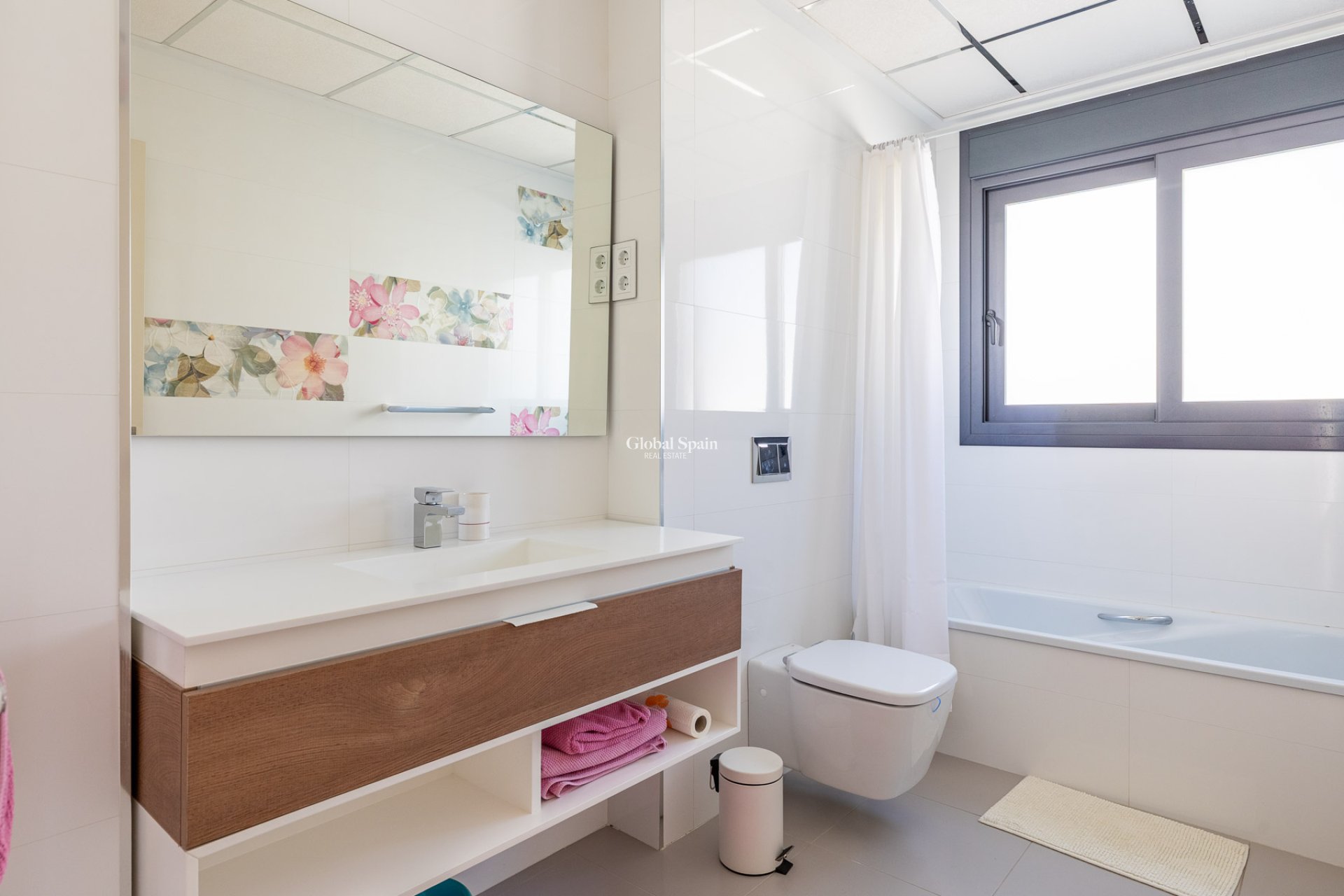 Resale - Villa -
ORIHUELA COSTA - CAMPOAMOR