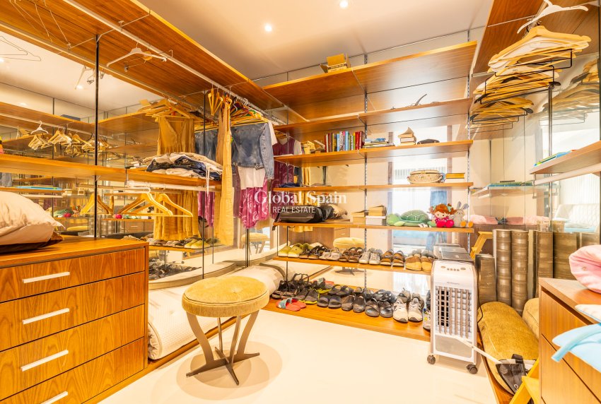 Resale - Villa -
ORIHUELA COSTA - CAMPOAMOR