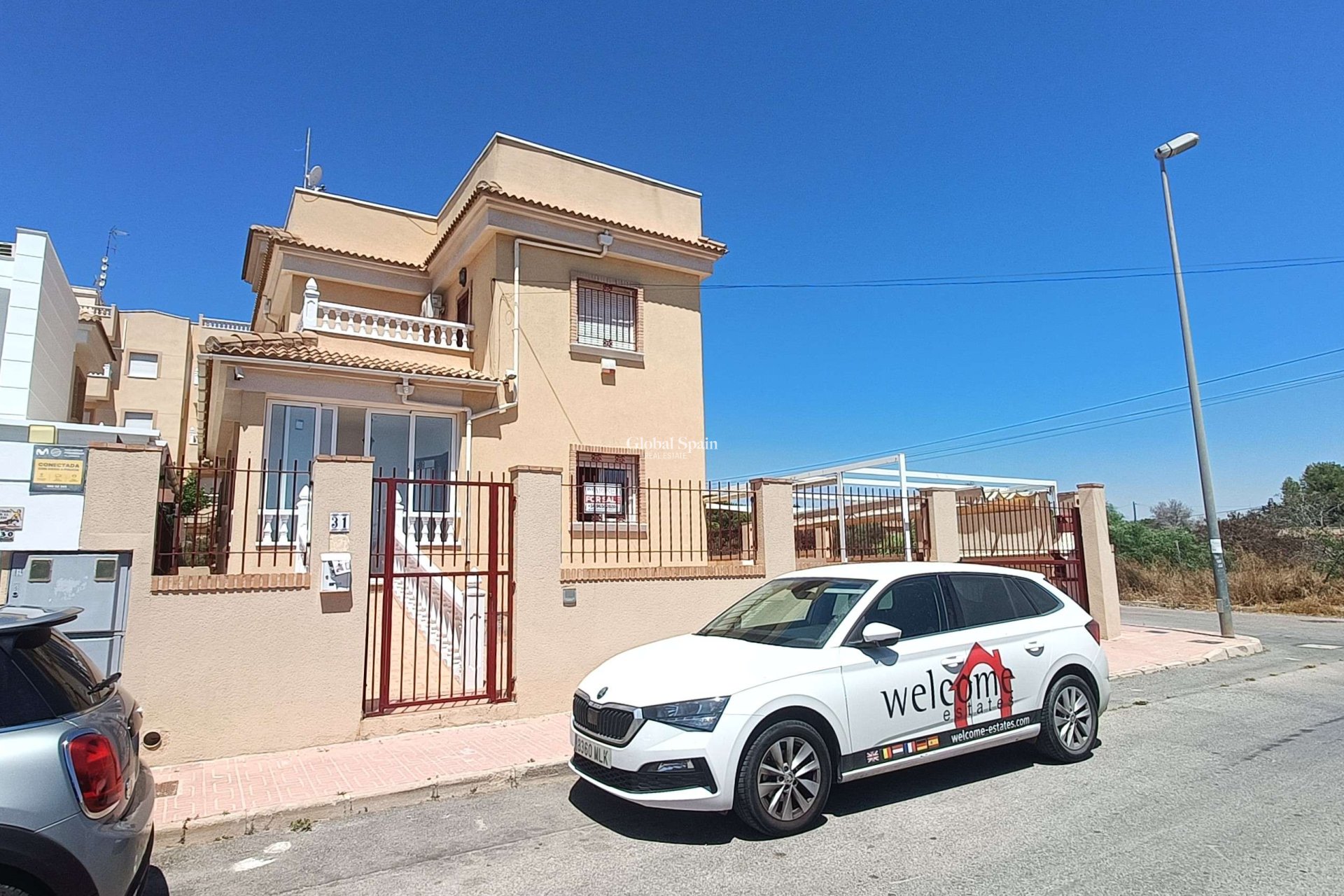 Resale - VILLA -
ORIHUELA COSTA - Castillo de Don Juan