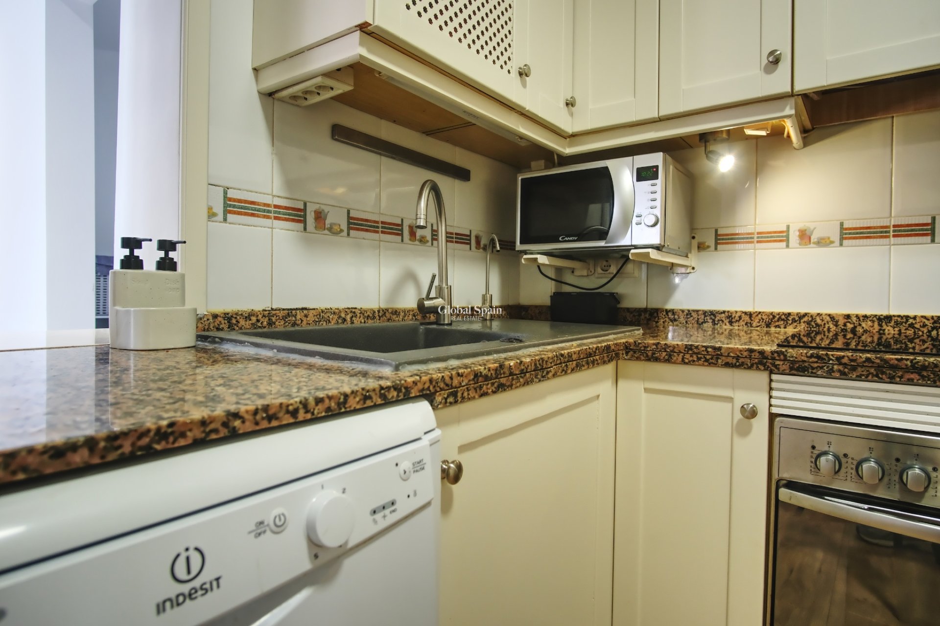 Resale - VILLA -
ORIHUELA COSTA - Costa Blanca South