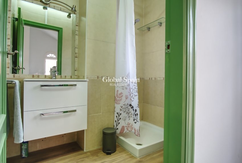 Resale - VILLA -
ORIHUELA COSTA - Costa Blanca South