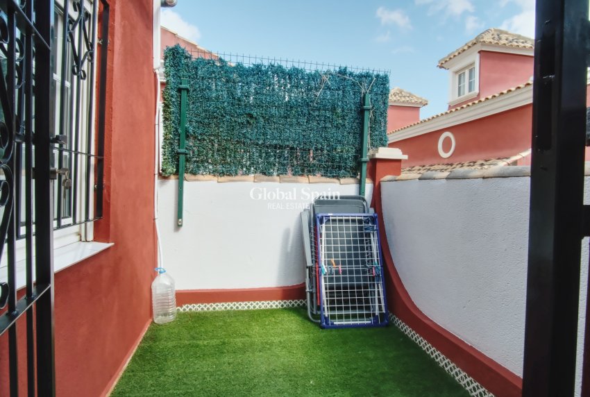 Resale - VILLA -
ORIHUELA COSTA - Costa Blanca South