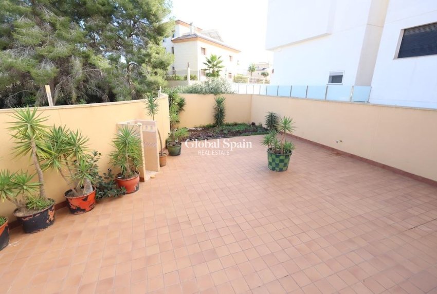 Resale - VILLA -
ORIHUELA COSTA - Costa Blanca