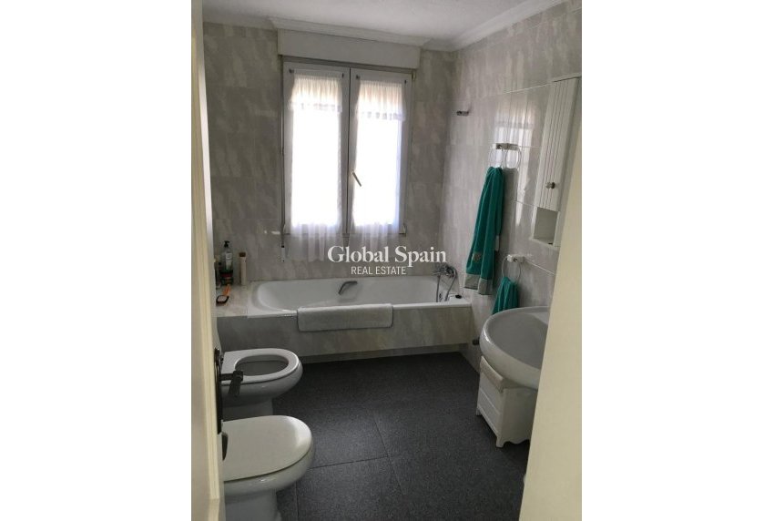 Resale - VILLA -
ORIHUELA COSTA - Costa Blanca