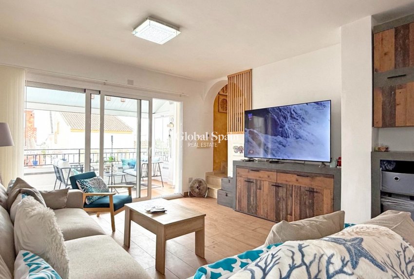 Resale - VILLA -
ORIHUELA COSTA - Costa Blanca