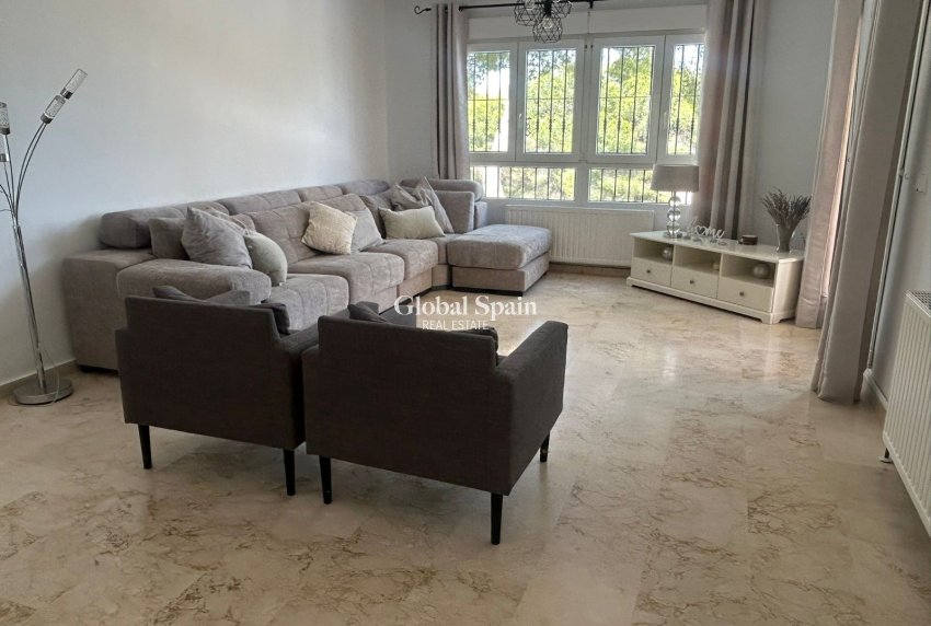 Resale - VILLA -
ORIHUELA COSTA - Costa Blanca