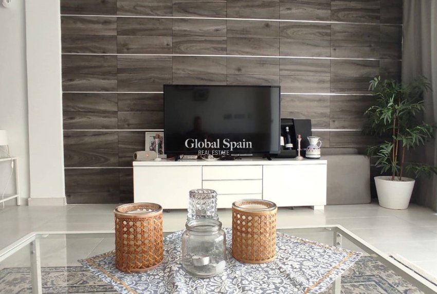 Resale - VILLA -
ORIHUELA COSTA - Costa Blanca