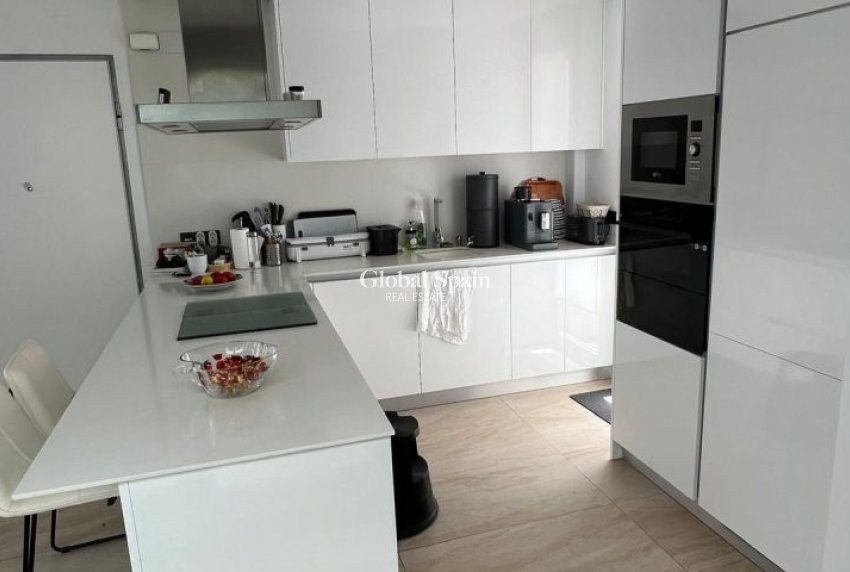 Resale - VILLA -
ORIHUELA COSTA - Costa Blanca