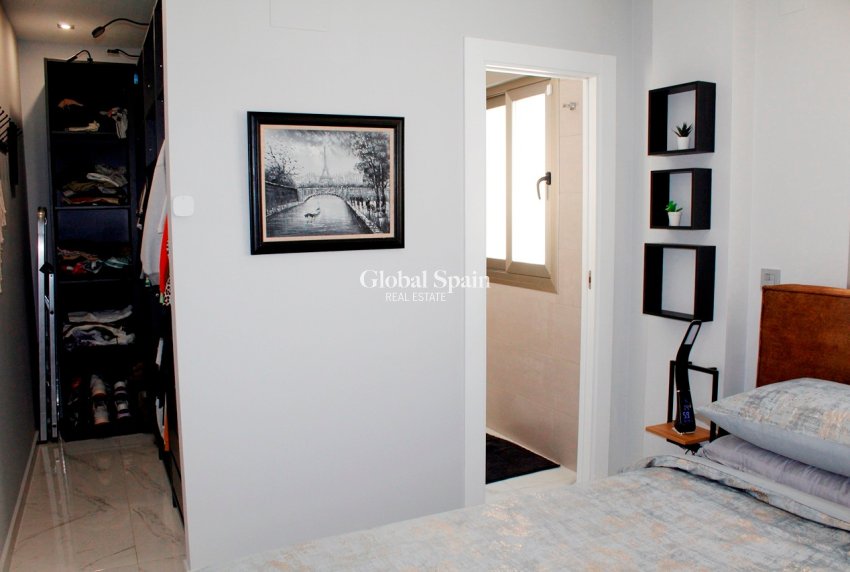 Resale - VILLA -
ORIHUELA COSTA - Costa Blanca