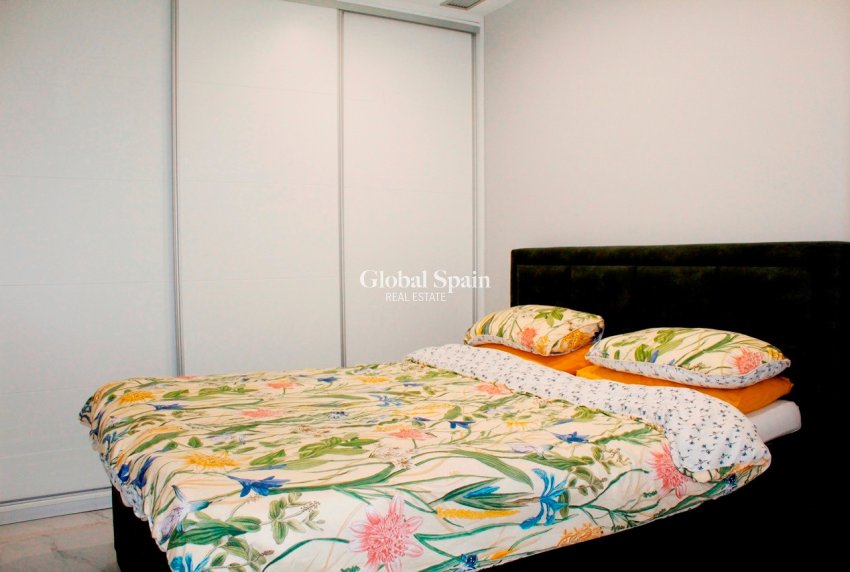 Resale - VILLA -
ORIHUELA COSTA - Costa Blanca