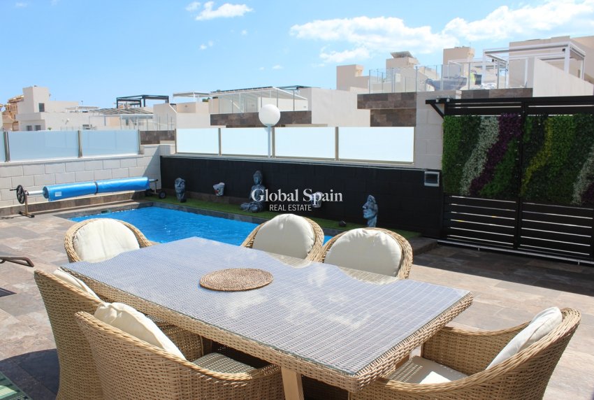 Resale - VILLA -
ORIHUELA COSTA - Costa Blanca