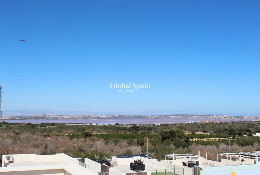 Resale - VILLA -
ORIHUELA COSTA - Costa Blanca