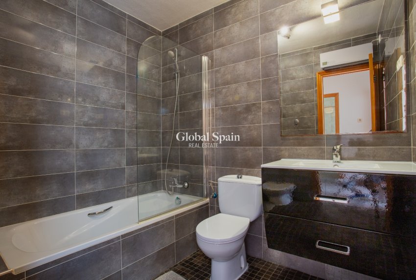 Resale - VILLA -
ORIHUELA COSTA - Costa Blanca