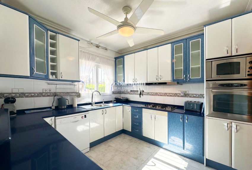 Resale - VILLA -
ORIHUELA COSTA - Costa Blanca