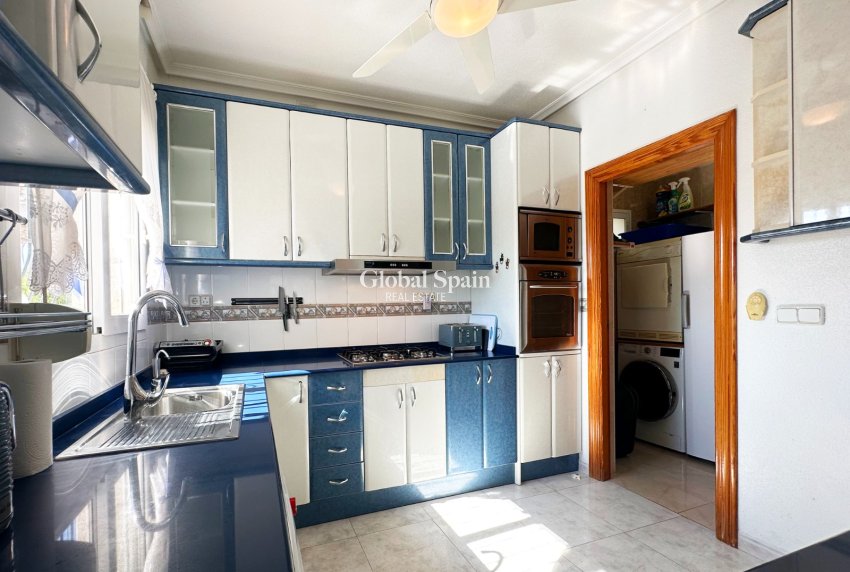 Resale - VILLA -
ORIHUELA COSTA - Costa Blanca