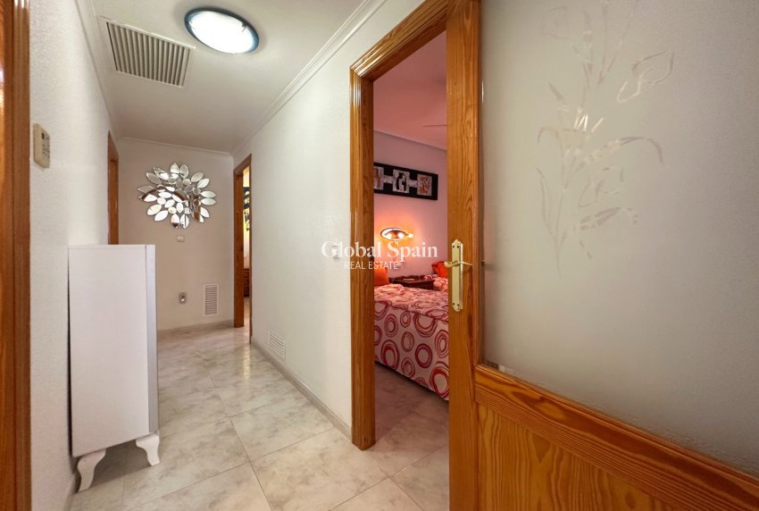 Resale - VILLA -
ORIHUELA COSTA - Costa Blanca