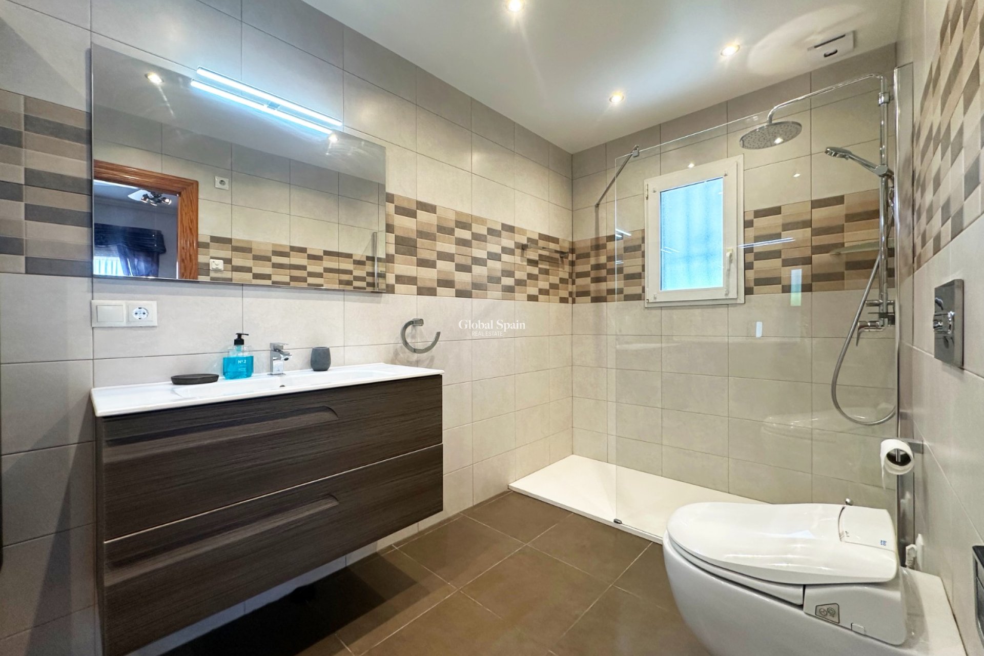 Resale - VILLA -
ORIHUELA COSTA - Costa Blanca