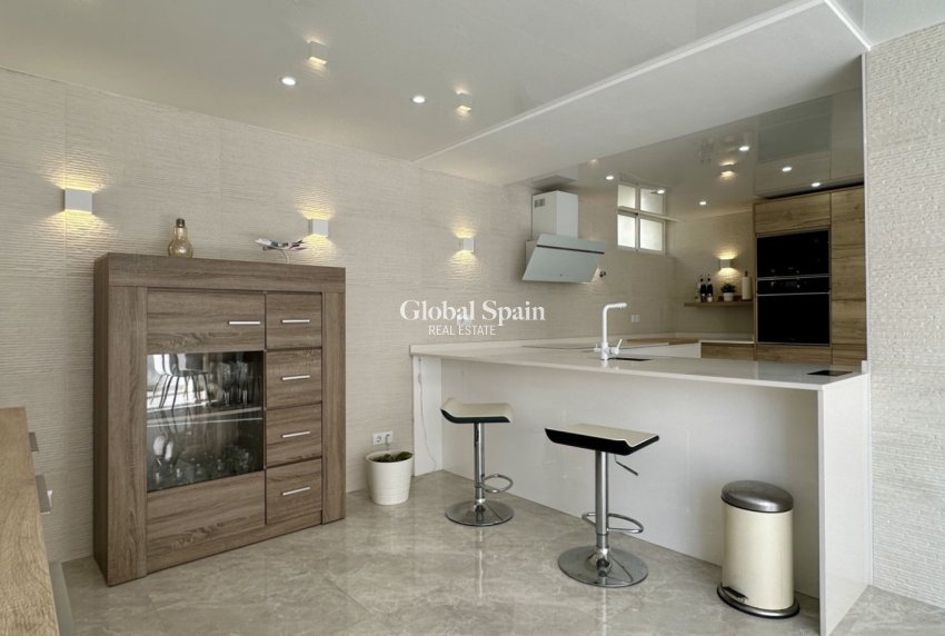 Resale - VILLA -
ORIHUELA COSTA - Costa Blanca