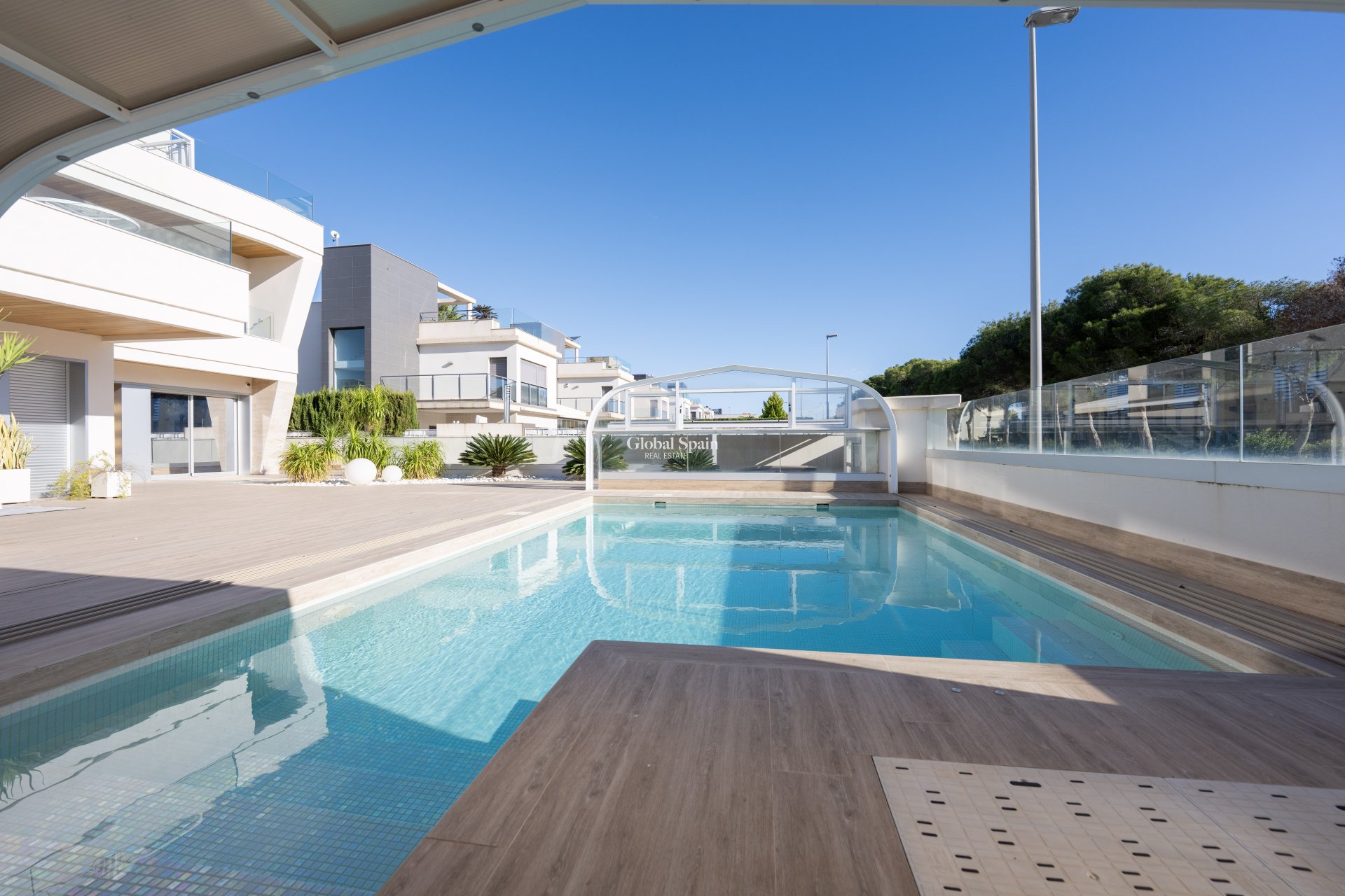 Resale - VILLA -
ORIHUELA COSTA - Costa Blanca