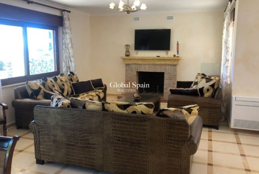 Resale - VILLA -
ORIHUELA COSTA - Costa Blanca