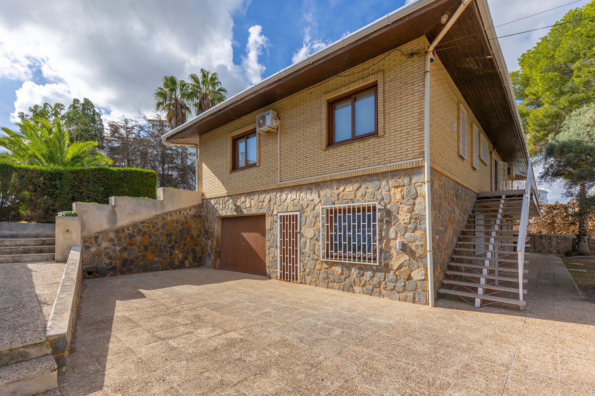 Resale - VILLA -
ORIHUELA COSTA - Costa Blanca