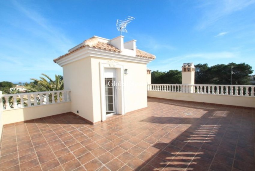 Resale - VILLA -
ORIHUELA COSTA - Costa Blanca