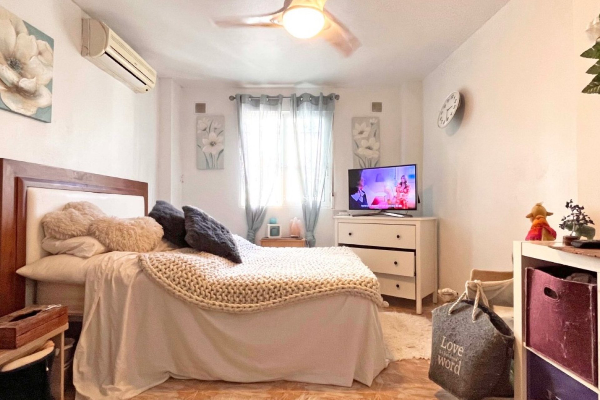 Resale - VILLA -
ORIHUELA COSTA - Costa Blanca