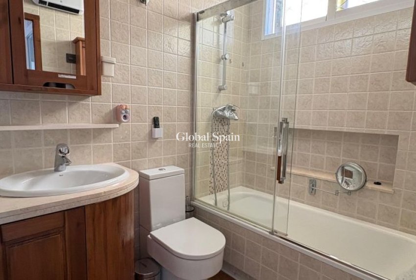 Resale - VILLA -
ORIHUELA COSTA - Costa Blanca