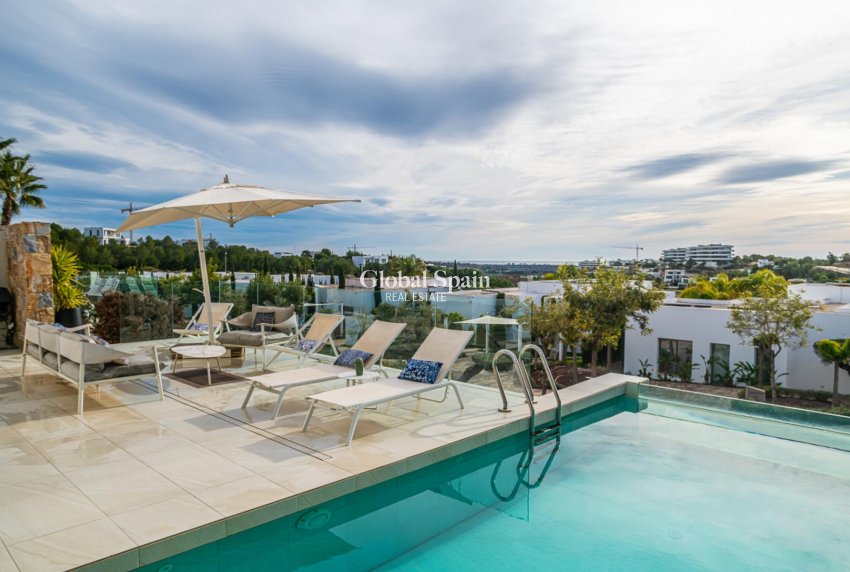 Resale - VILLA -
ORIHUELA COSTA - Costa Blanca