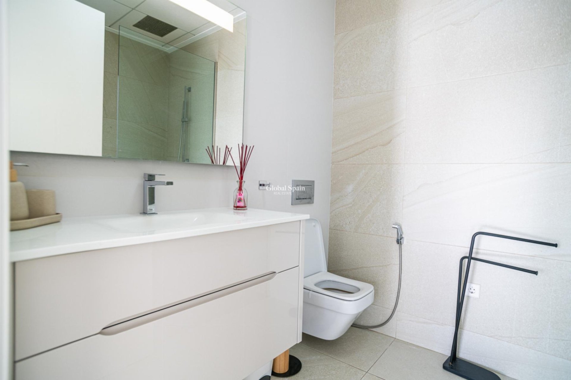 Resale - VILLA -
ORIHUELA COSTA - Costa Blanca