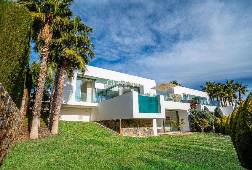 Resale - VILLA -
ORIHUELA COSTA - Costa Blanca