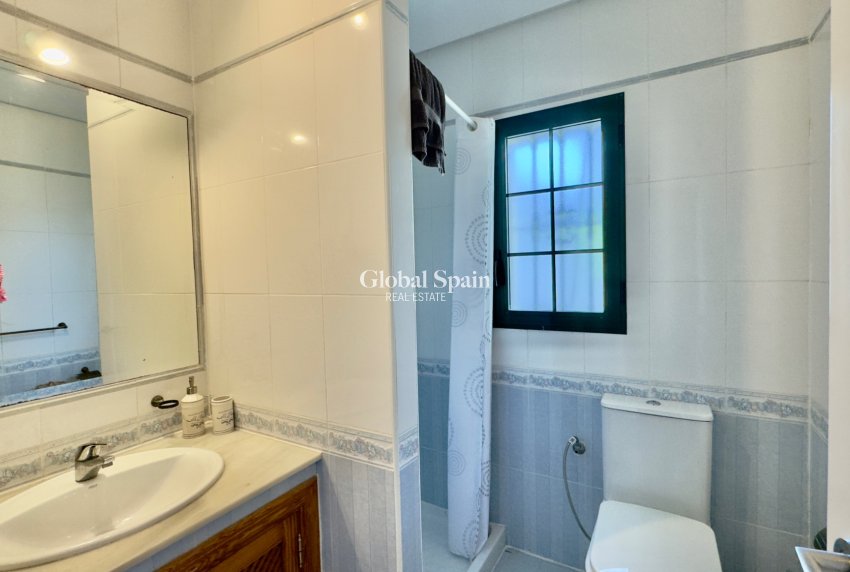 Resale - VILLA -
ORIHUELA COSTA - Costa Blanca