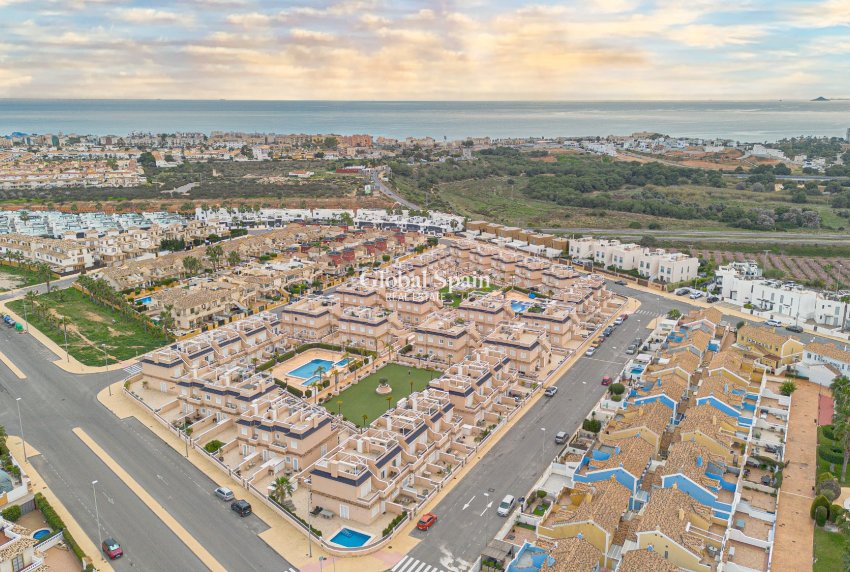 Resale - VILLA -
ORIHUELA COSTA - Costa Blanca