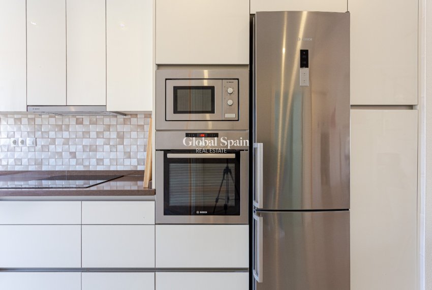 Resale - VILLA -
ORIHUELA COSTA - Costa Blanca