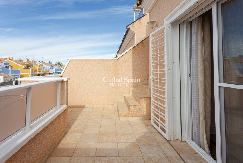 Resale - VILLA -
ORIHUELA COSTA - Costa Blanca