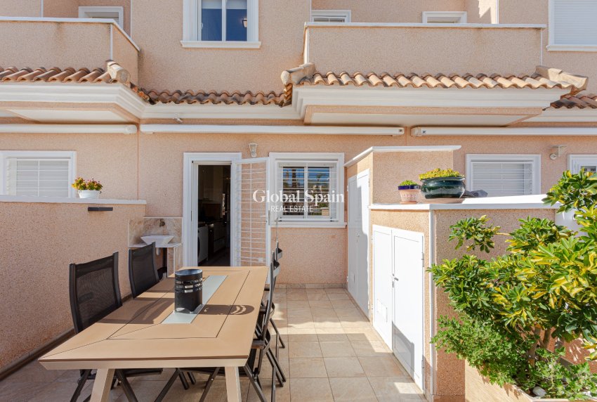 Resale - VILLA -
ORIHUELA COSTA - Costa Blanca