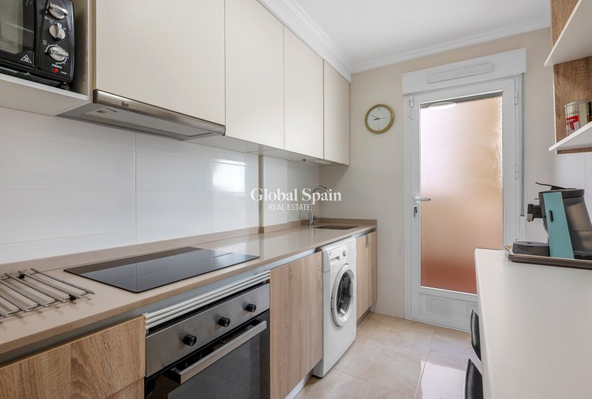 Resale - VILLA -
ORIHUELA COSTA - Costa Blanca