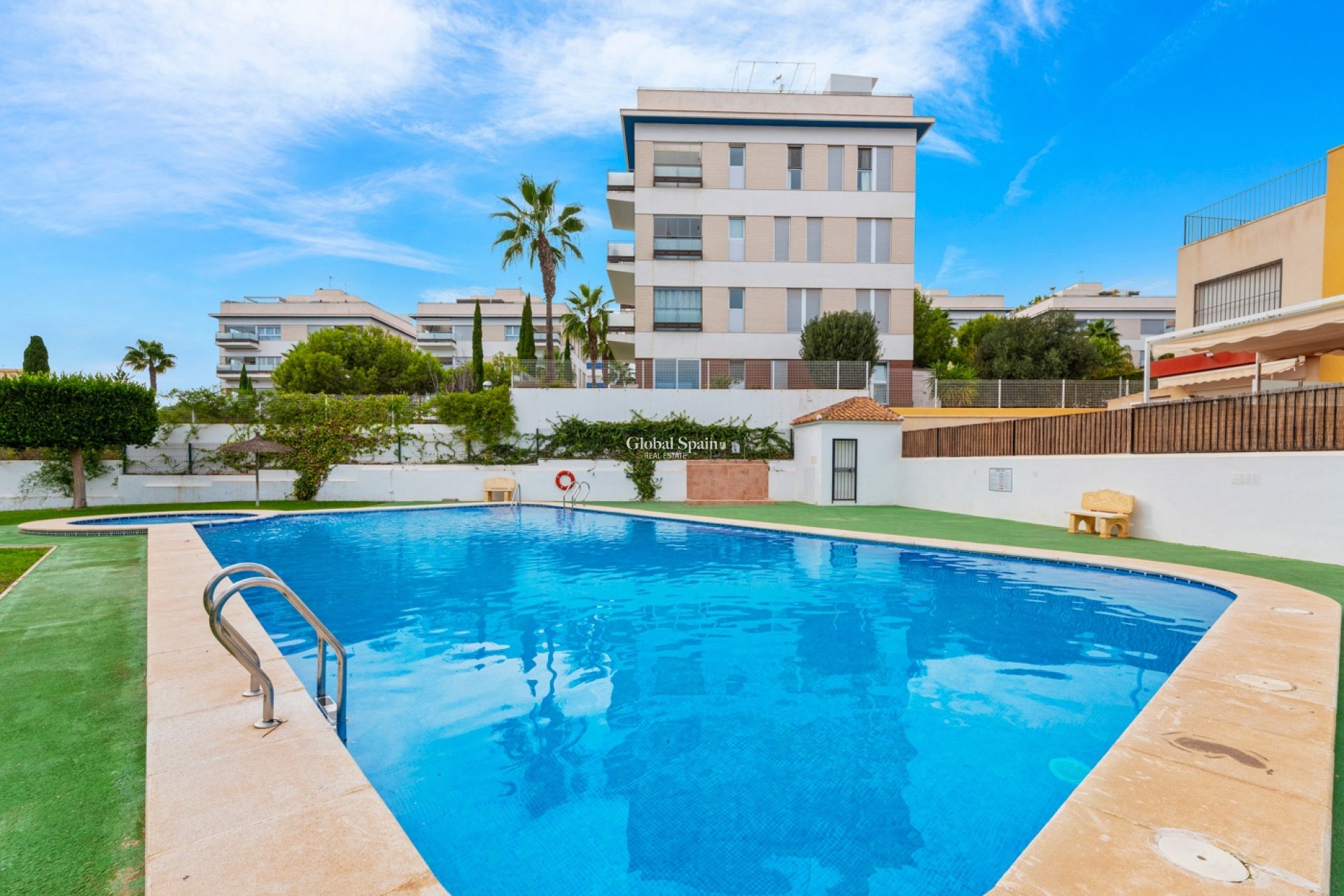Resale - VILLA -
ORIHUELA COSTA - Costa Blanca