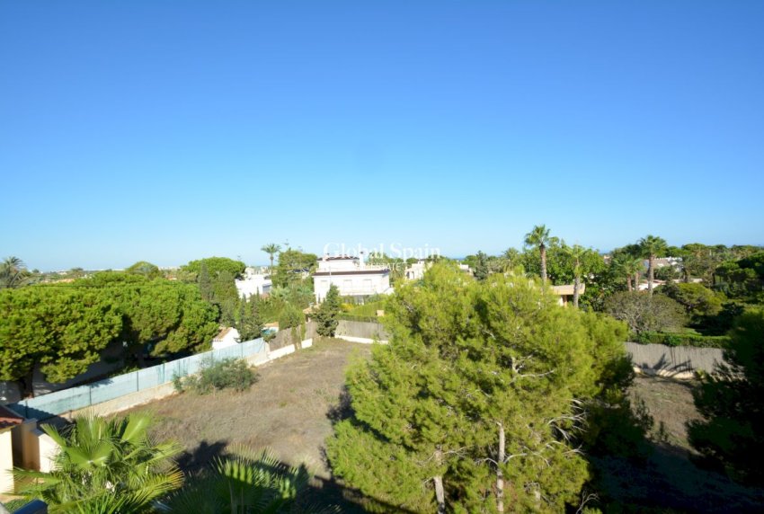 Resale - VILLA -
ORIHUELA COSTA - Costa Blanca