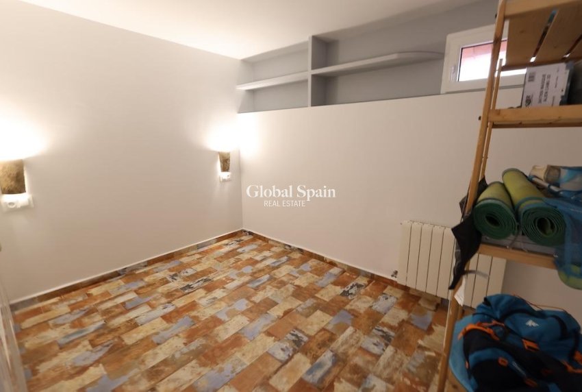 Resale - VILLA -
ORIHUELA COSTA - Costa Blanca