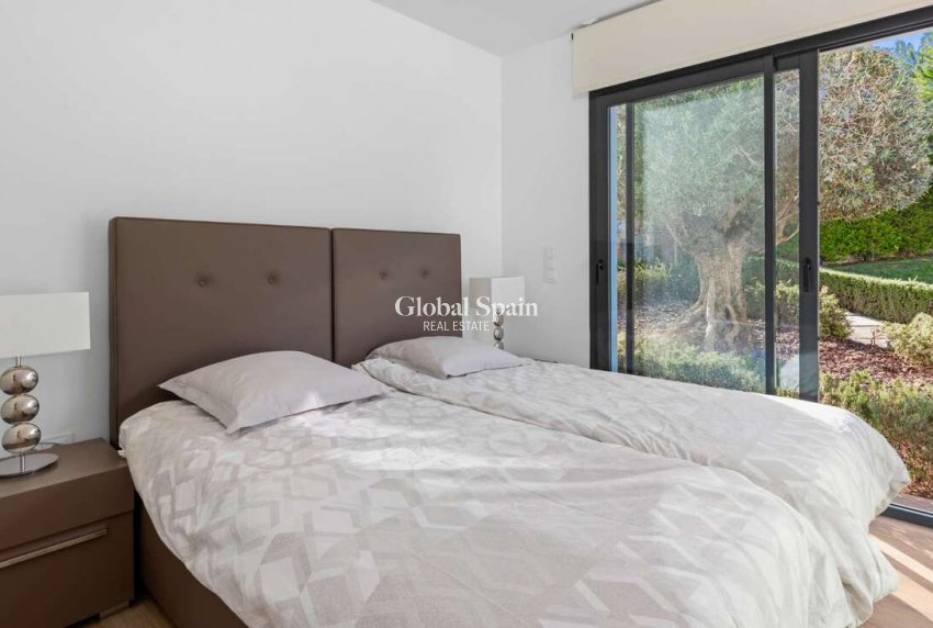 Resale - VILLA -
ORIHUELA COSTA - Costa Blanca