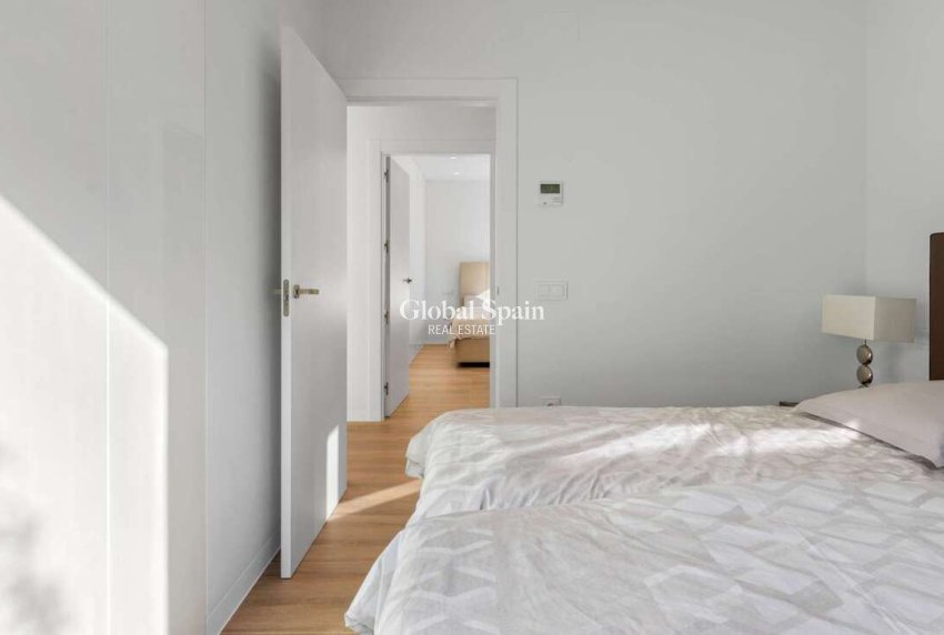 Resale - VILLA -
ORIHUELA COSTA - Costa Blanca