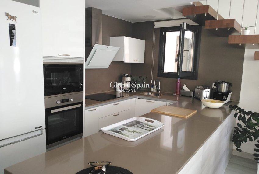 Resale - VILLA -
ORIHUELA COSTA - Costa Blanca