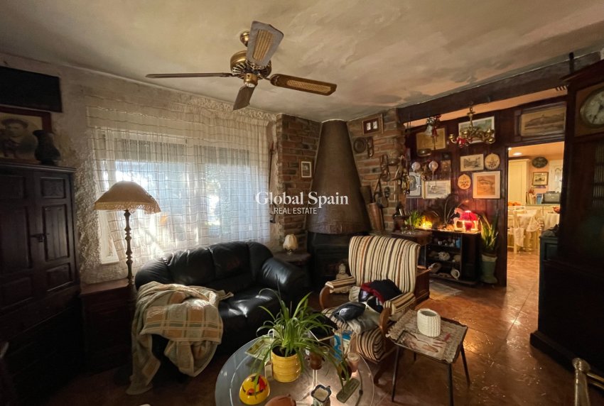 Resale - VILLA -
ORIHUELA COSTA - Costa Blanca