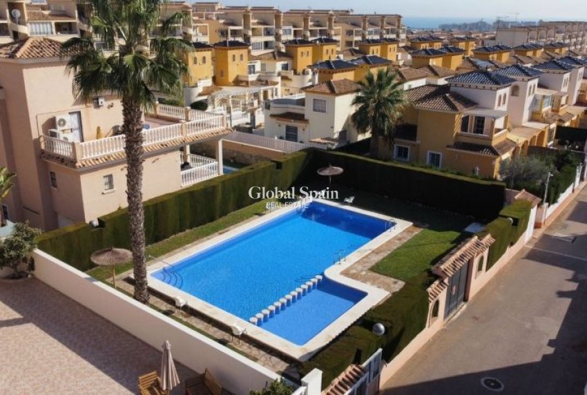 Resale - VILLA -
ORIHUELA COSTA - Costa Blanca