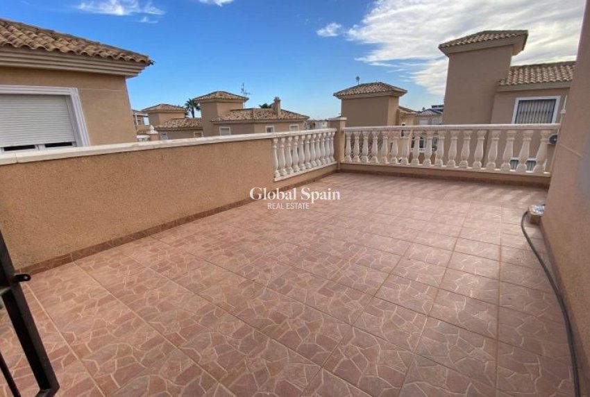 Resale - VILLA -
ORIHUELA COSTA - Costa Blanca